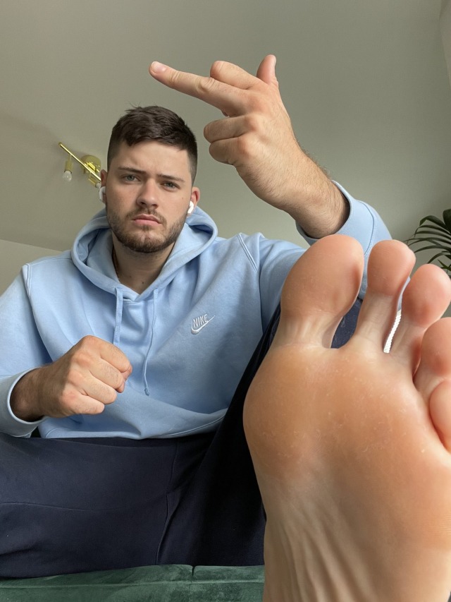 feetman80-deactivated20220409: