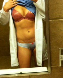 sexonshift:  #sexynurse #braandpanties  Liking this pic x