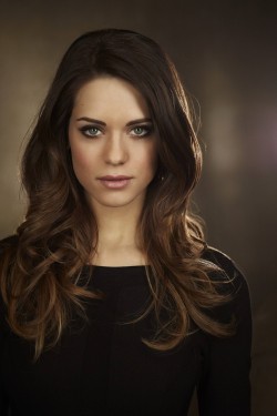 gentlemanboners:  Lyndsy Fonseca. https://www.snapchat.com/add/gentlemanboners