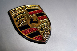 felipe-espinal:  Porsche logoSource