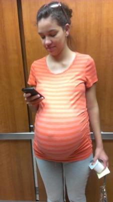 liucakay:  Yay! I got what I’d always wanted~ a baby bump!