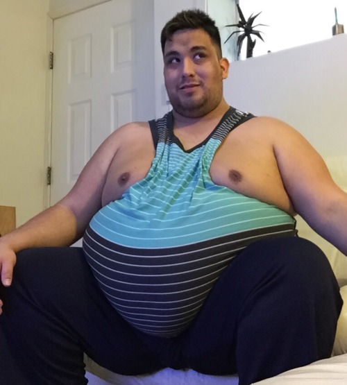 bigfattybc:  Been feeling good lately so here are some more pics! Love my new haircut hehe  Seriously handsome haircut ;)