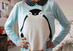 b4byniall:  love my new penguin sweater from forever 21 ♥ 