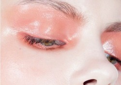 eps-ilon:  wet make up  inspiration