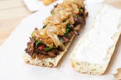 vegan-yums:  Maple Glazed Seitan Sandwiches w/ Beer-Braised Onions