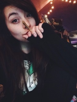 dab-erellaaa:  Someone wanna come smoke this with me? 😌💞💨