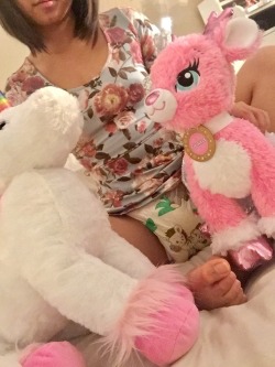 kittysmashh:  smalllittlething:  New stuffies! Stella on the