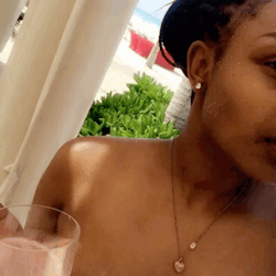 donttlo0katme:  Cancunnn bih I think this my 6th drink