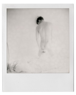 thobias:  untitled (polaroid sx-70), Thobias Malmberg (www.thobiasmalmberg.com)