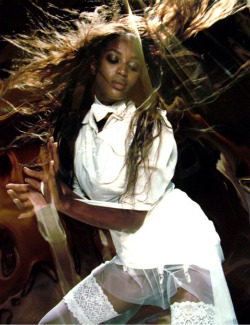 naomihitme:  Naomi photographed by Nick Knight, i-D Magazine