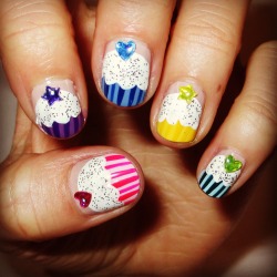 nailpornography:  submitted by atxlacquerista like these nails?