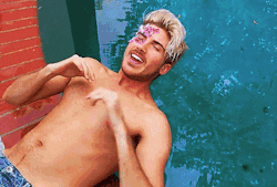 male-beauty-sfw:  (x)