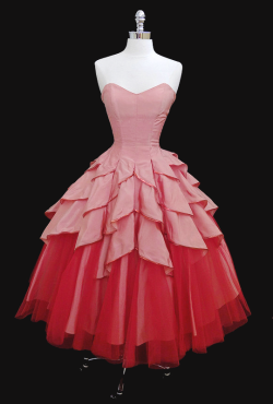 vintagegal:  1950s Pink Taffeta Cocktail Dress (via)