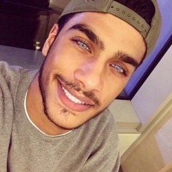 hotguysareeverything:  Oh my lordâ€¦.. ðŸ˜±ðŸ˜»  ðŸ˜âž¡ï¸http://imrockhard4u.tumblr.com ðŸ‘€