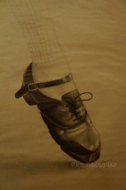 kc-hagandaz-art:  Irish dancing shoe  graphite~