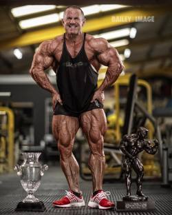  James Llewellin - 2016 NABBA Overall Champion  