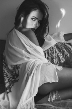 MyPerfect10s-Beautiful Women, Sexy Models and Cool Photographers