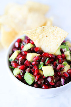 foodffs: Black Bean, Pomegranate and Avocado Salsa Really nice