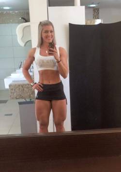 scitechfitness:  greenjim63:  A beautiful lady!  Quads.