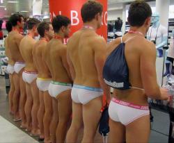 seriousunderwearcollectors:REAR VIEW OF A WEEKS WEAR OF AUSSIEBUM