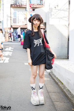 tokyo-fashion:  20-year-old Asahi on the street in Harajuku wearing