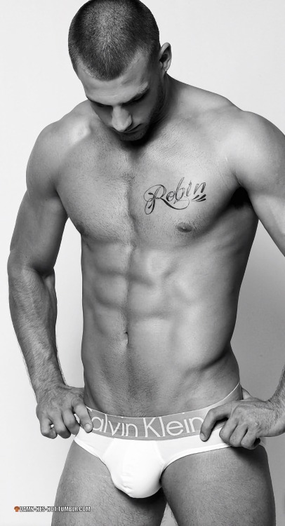 damn-hes-hot:  DAMN HE’S HOT!  Follow for multiple daily pics