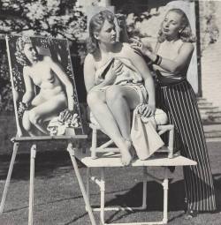 anyskin: Tamara de Lempicka setting her model for “Suzanne