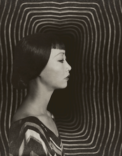 thesingingcanary:  Carl Van Vechten - Anna May Wong (1935) animated