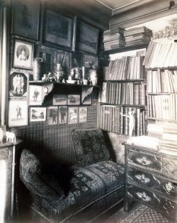 oorequiemoo:  Inside Eugène Atget’s appartment L’appartement