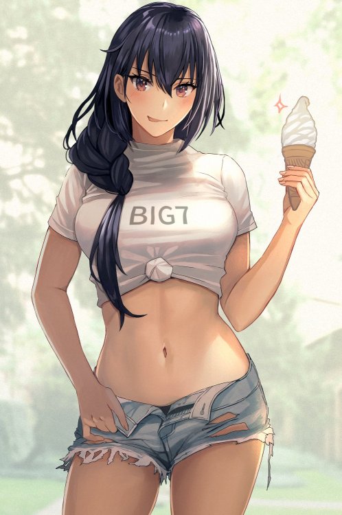 tumbdom:  かすみさんはTwitterを使っています: 「ホットパンツ長門さん