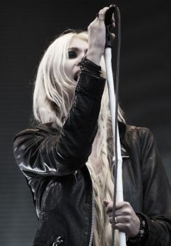 tprbenelux:  THE GODDESS « TAYLOR MICHEL MOMSEN » in ACTION