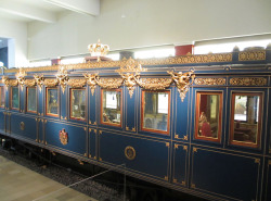 ciufciufs:   Train car of King Ludwig II of Bavaria. Constructed