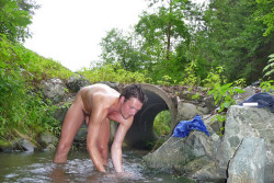 guyzbeach:  Follow Guyzbeach, a collection of natural men naked