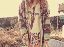 paperkitesandthesoundofyou:  Native American Fashion ! ✌ on