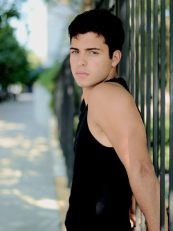 hotfamousmen:  David Castro