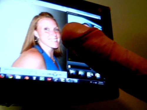redheadfacial:  She gives good screen, it would seem… 