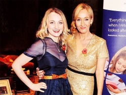 bebravebecca:  This is Evanna Lynch.  For those of you who don’t