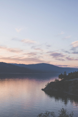 man-and-camera:  Lake Okanagan ➾ Luke Gram