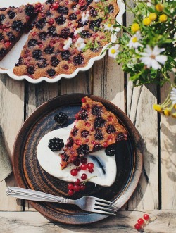 foodffs:  Blackberry and Currant ClafoutisFollow for recipesIs