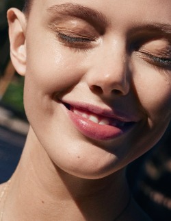 stormtrooperfashion:  Frida Gustavsson in “Specilal Beaute”