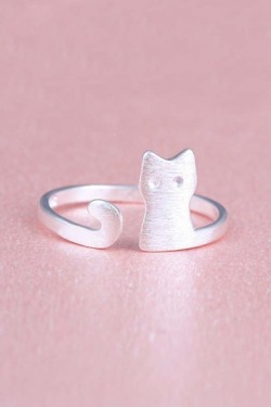 bluetyphooninternet: I like cats!  ( Under discount )  Ring