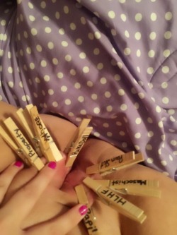 squishy-little-hatefuck:  My cunt doesn’t mind clothespins