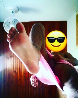 👣👅