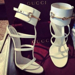 chanel-and-louboutins: ✝ 