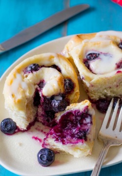 savagelydelicious:  Blueberry Sweet Rolls with Lemon Glaze