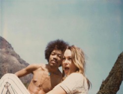  Jimi Hendrix and Carmen Borrero. 