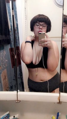 chubby-bunnies:  I have not been feeling very body positive and