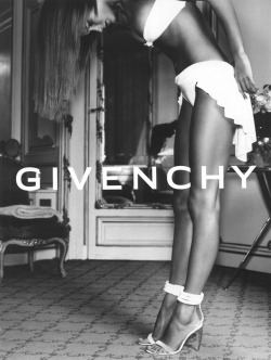 its-minimal:  Carmen Kass by Mario Testino for Givenchy SS 2002