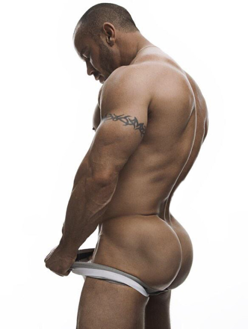 nippig:  Scott Cullens - Part. 5  http://nippig.tumblr.com/archive http://nippig.tumblr.com/post/129919348845/scott-cullens-part-4 http://nippig.tumblr.com/post/129677697630/scott-cullens-part-3 http://nippig.tumblr.com/post/129456029990/scott-cullens-par