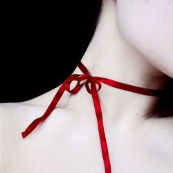 red-string-monster:  thesensualsub:  A submissive’s collar